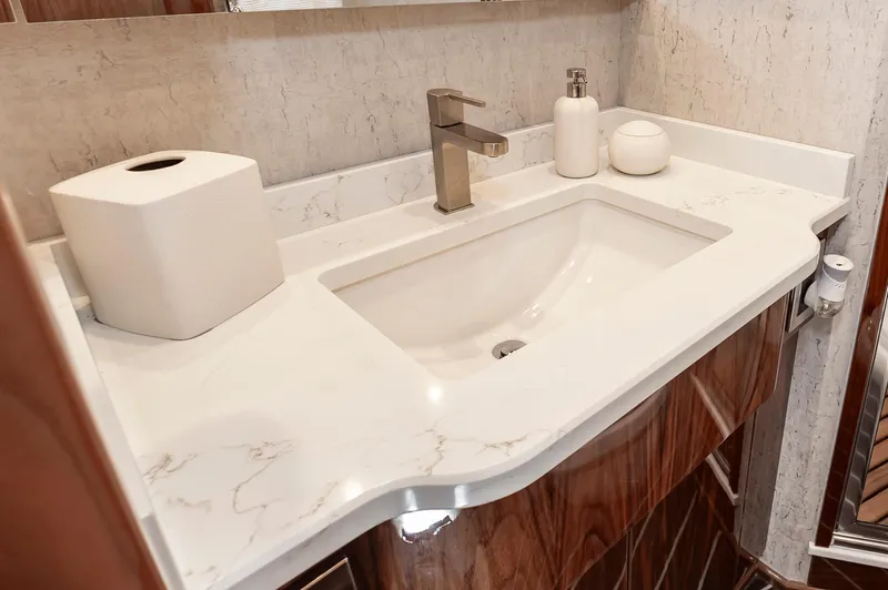 Mercenaria Yacht Photos Pics 