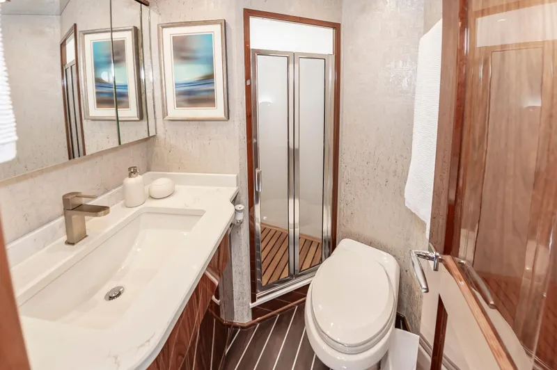 Mercenaria Yacht Photos Pics 