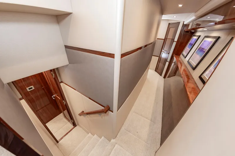 Mercenaria Yacht Photos Pics 