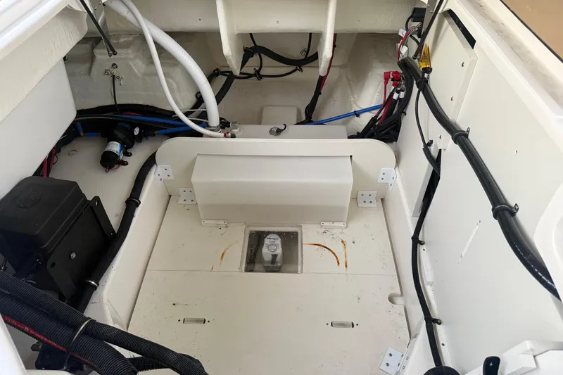  Yacht Photos Pics 2025 Sea Ray SDX 270 Outboard engine compartment with wiring and components.