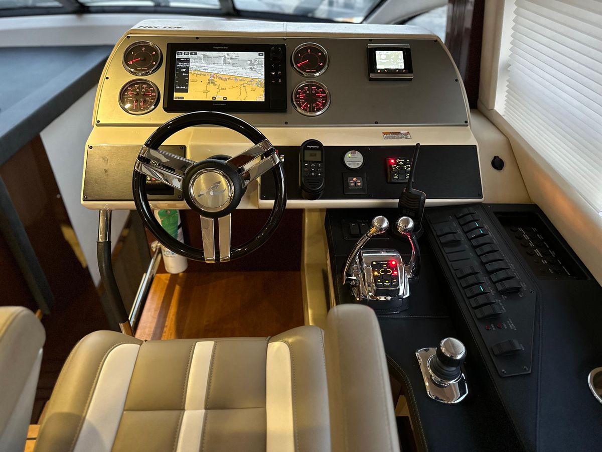 2015 Sea Ray 50 