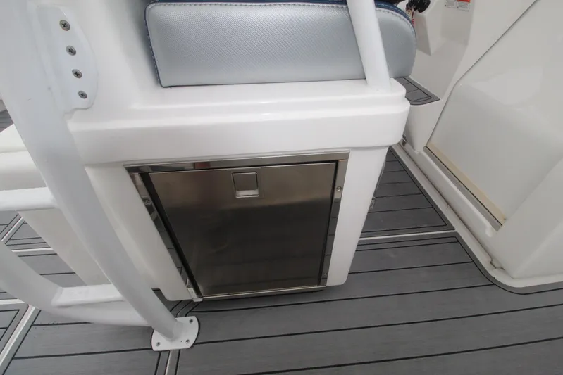 Ohana Yacht Photos Pics Belzona 32 Ohana - Refrigerator