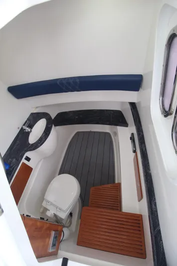 Ohana Yacht Photos Pics Belzona 32 Ohana - Head