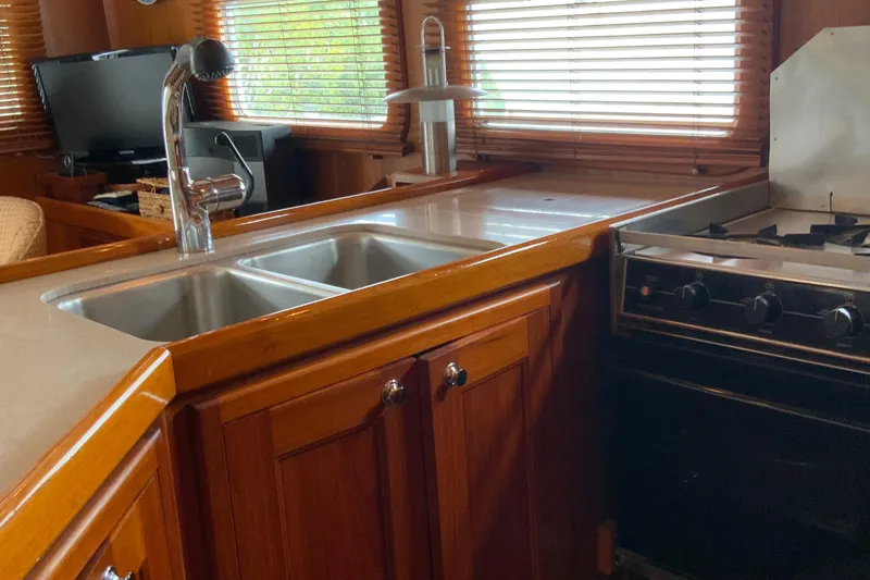 Sandpiper Yacht Photos Pics 