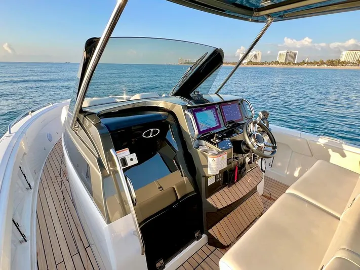  Yacht Photos Pics Manufacturer Provided Image