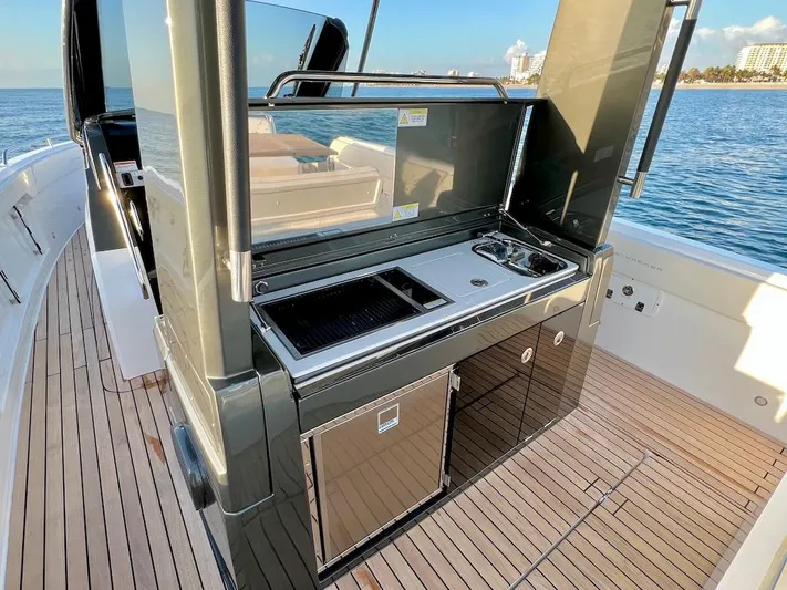  Yacht Photos Pics Manufacturer Provided Image