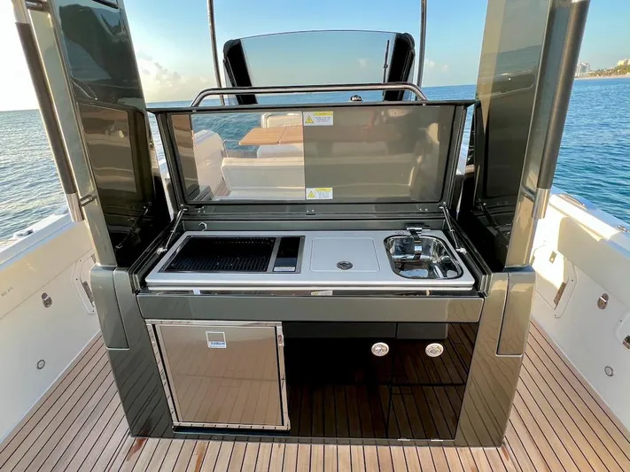  Yacht Photos Pics Manufacturer Provided Image