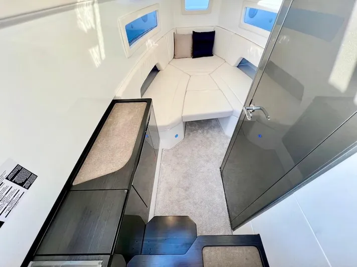  Yacht Photos Pics Manufacturer Provided Image