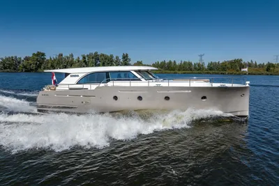Altena 52 - Aluminum Fast Going