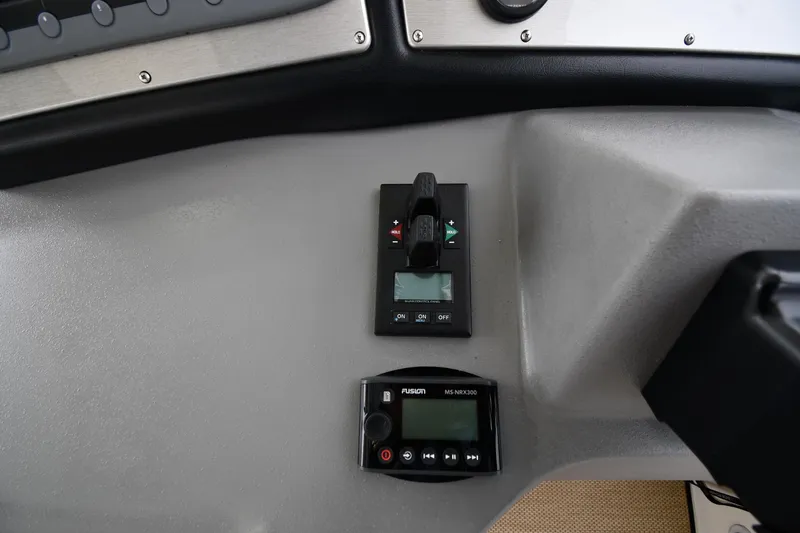 Core Values Yacht Photos Pics 2007 Cruisers Yachts 455 Express Motoryacht dashboard controls and display panel.