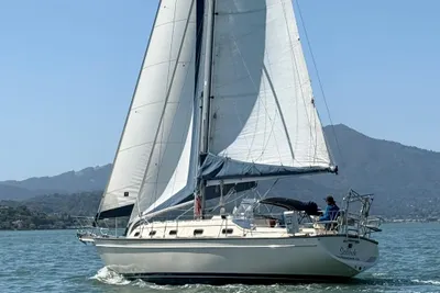 Island Packet 380