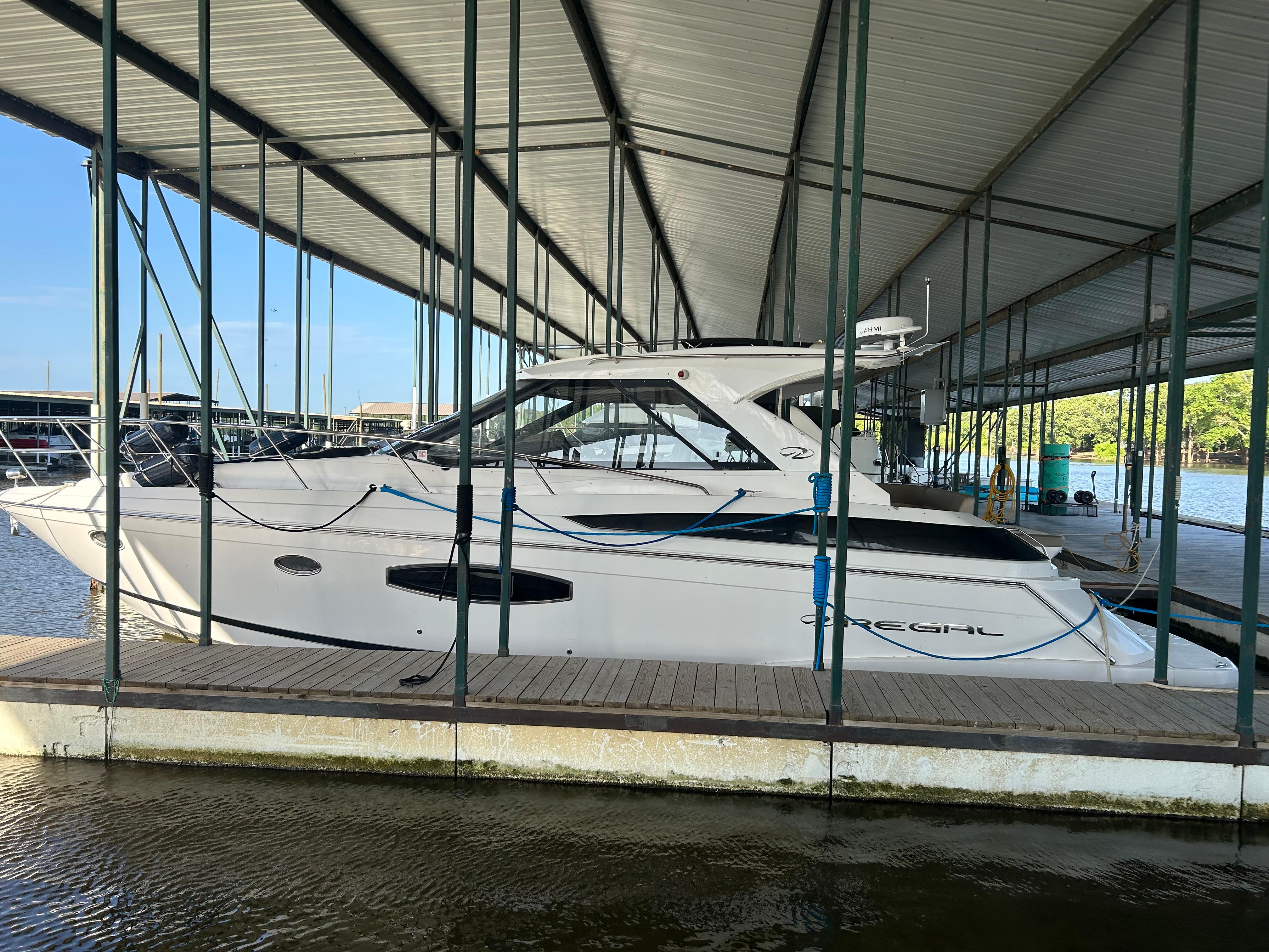 Regal 42 Sport Coupe