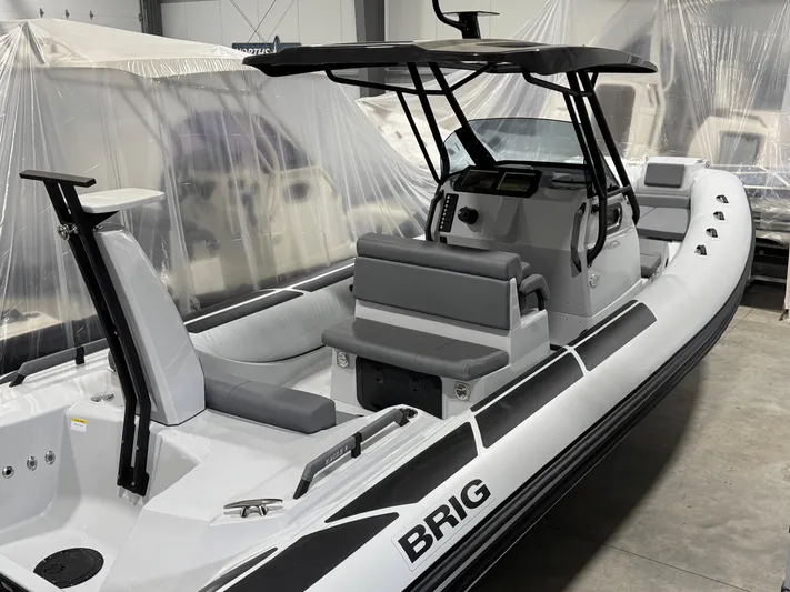  Yacht Photos Pics Console Seating Aft