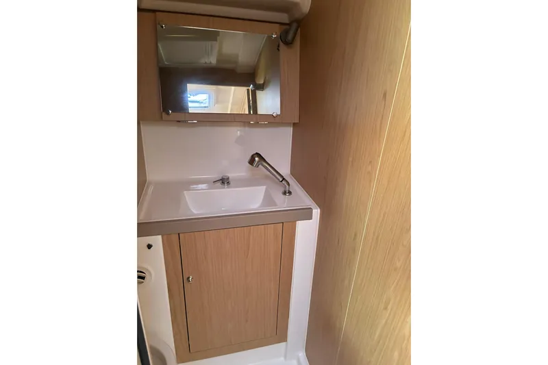  Yacht Photos Pics Beneteau Oceanis 41.1 2020 yacht bathroom with sink and mirror.