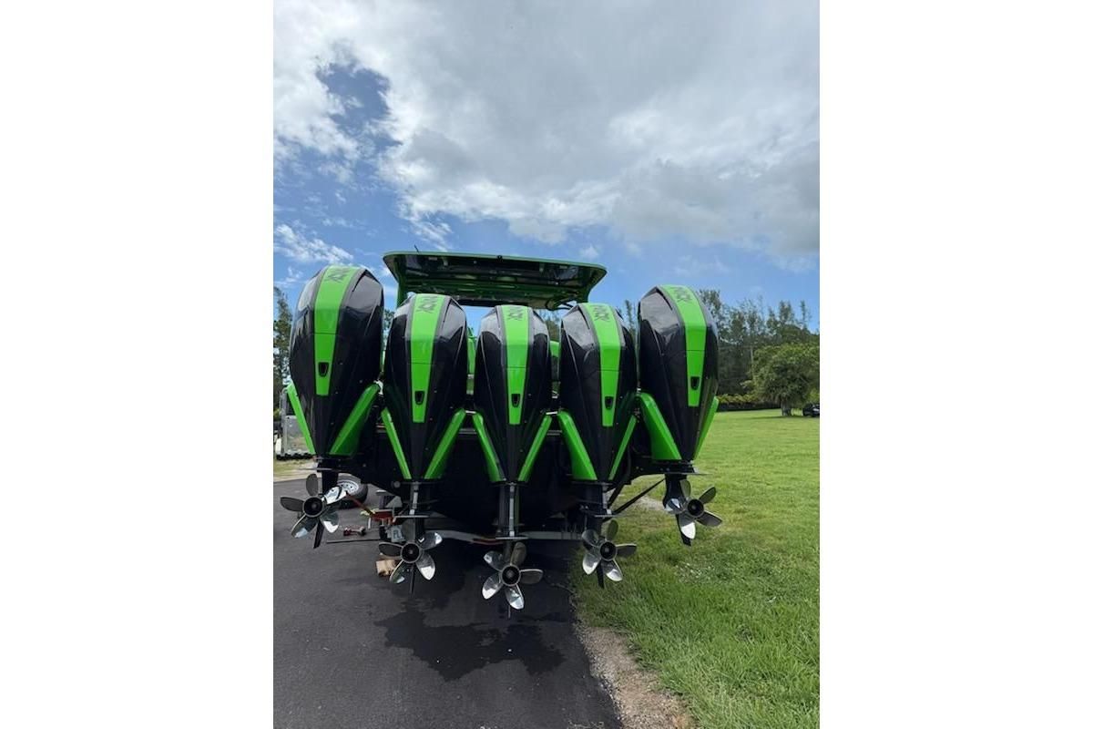 2020 Midnight Express 43 