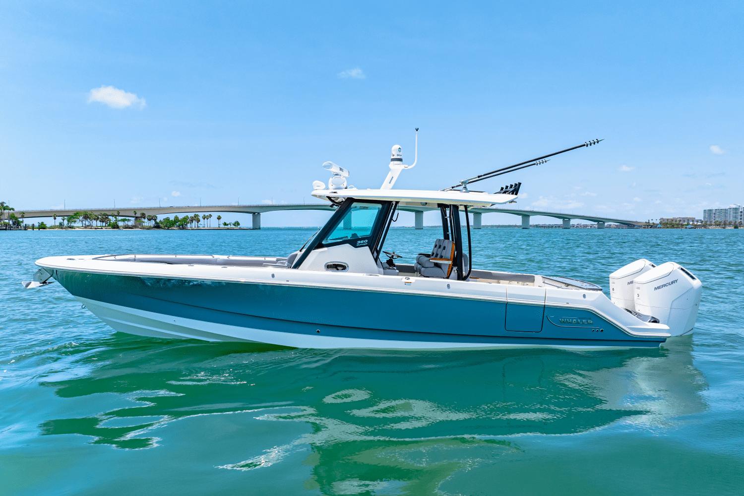 Boston Whaler 360 Outrage