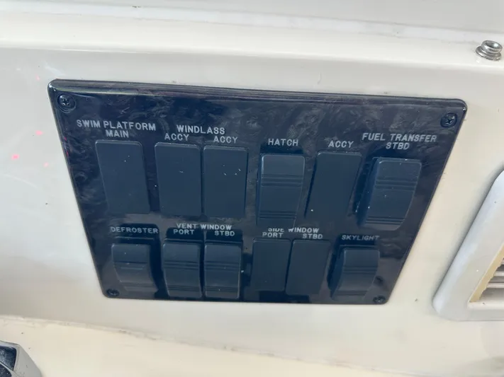  Yacht Photos Pics Control panel on a 2010 Sea Ray 450 Sundancer boat.