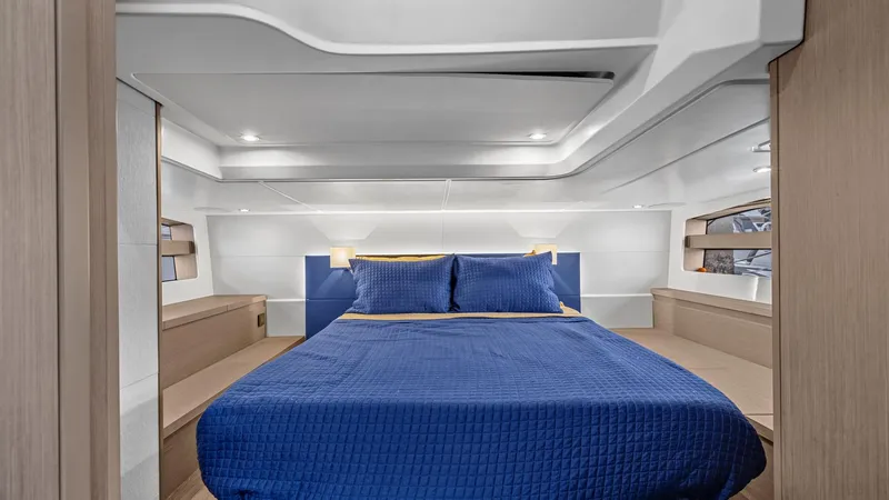 Trade Boat Yacht Photos Pics 2022 Beneteau Gran Tourismo 45