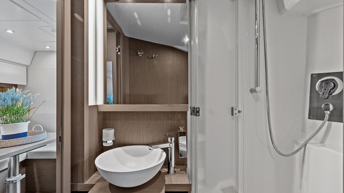 2022 Beneteau 45 