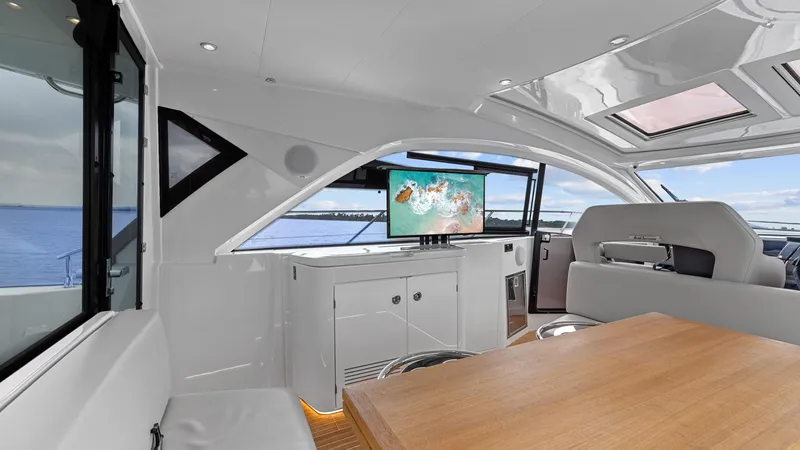 Trade Boat Yacht Photos Pics 2022 Beneteau Gran Tourismo 45 Salon  For Sale in Tampa and Clearwater, FL