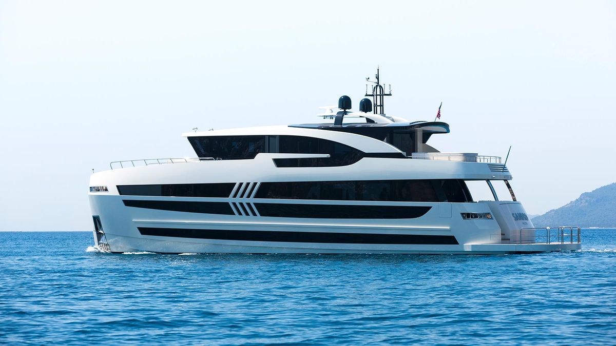 2021 Lazzara 86 