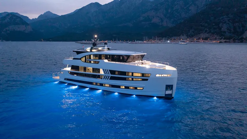 Uhv90 Yacht Photos Pics Manufacturer Provided Image
