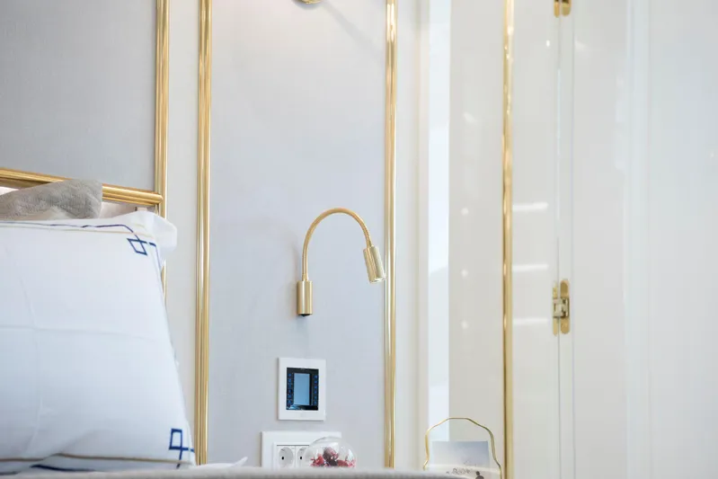 Uhv90 Yacht Photos Pics Manufacturer Provided Image