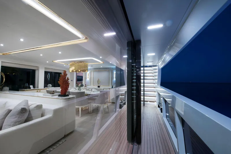 Uhv90 Yacht Photos Pics Manufacturer Provided Image