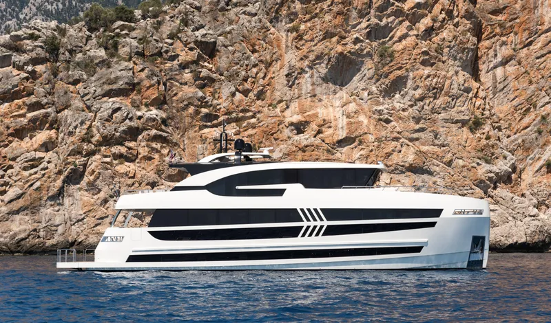 Uhv90 Yacht Photos Pics Manufacturer Provided Image