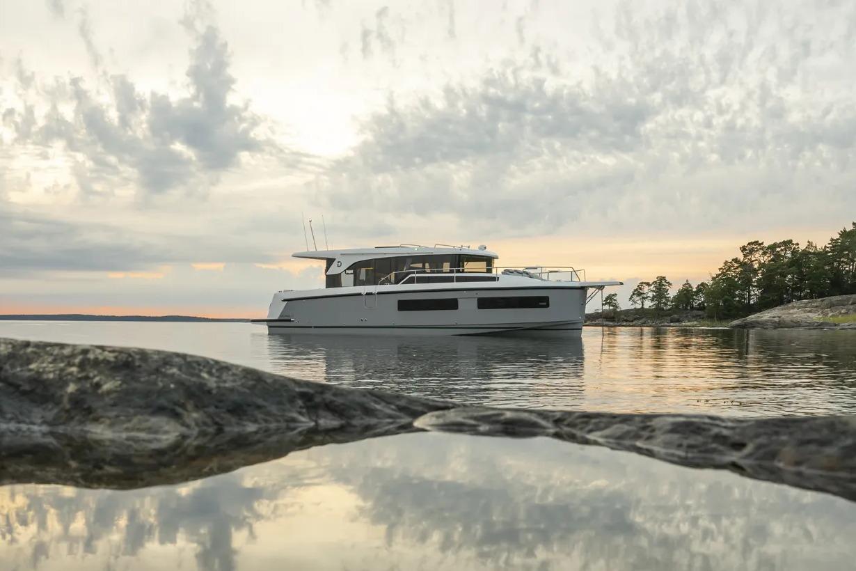 2026 Delphia Delphia 11 Sedan