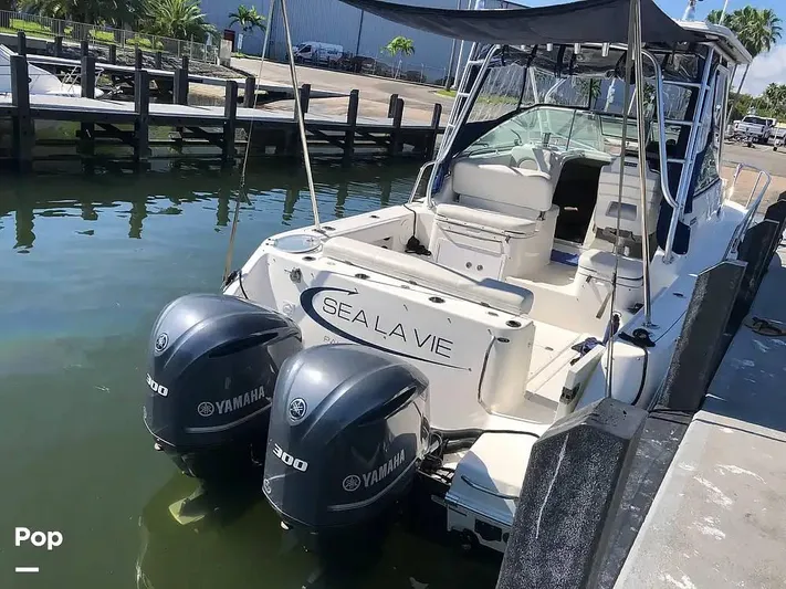  Yacht Photos Pics 2015 Robalo R305 WA for sale in Bokeelia, FL