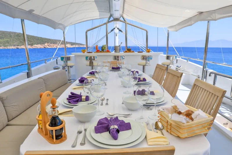 Gulmaria Yacht Photos Pics 