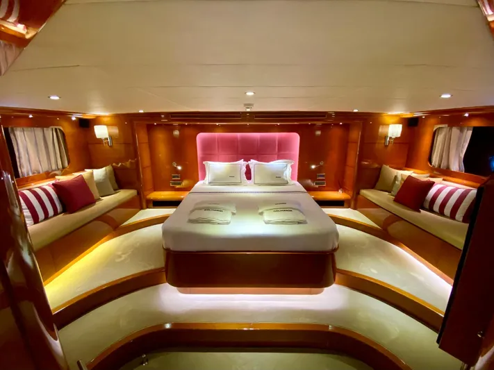 Gulmaria Yacht Photos Pics 