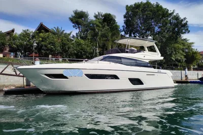 Ferretti Yachts 550