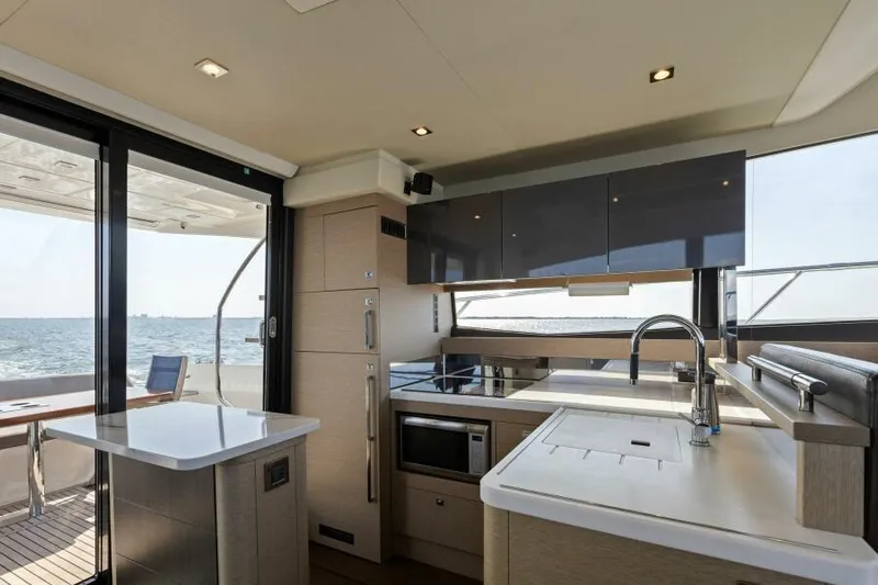 Yee Yee Yacht Photos Pics 