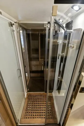 Yee Yee Yacht Photos Pics 