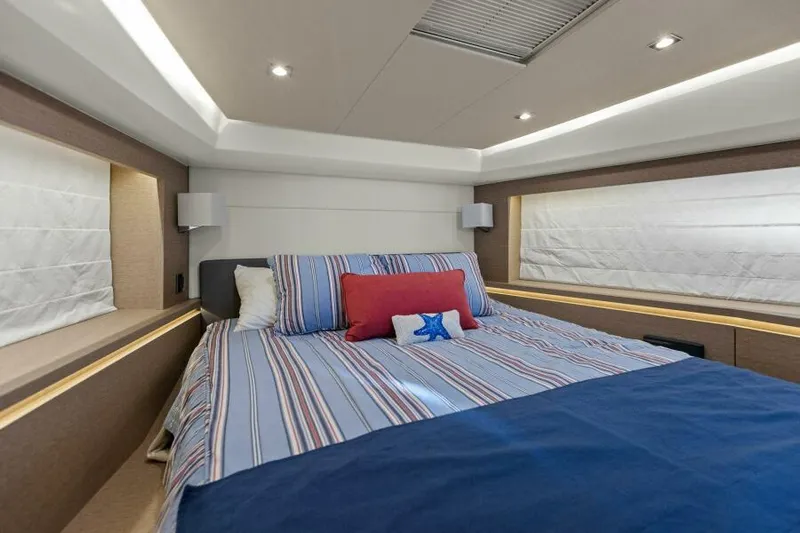 Yee Yee Yacht Photos Pics 