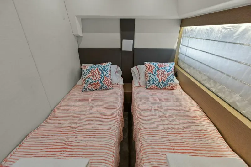 Yee Yee Yacht Photos Pics 