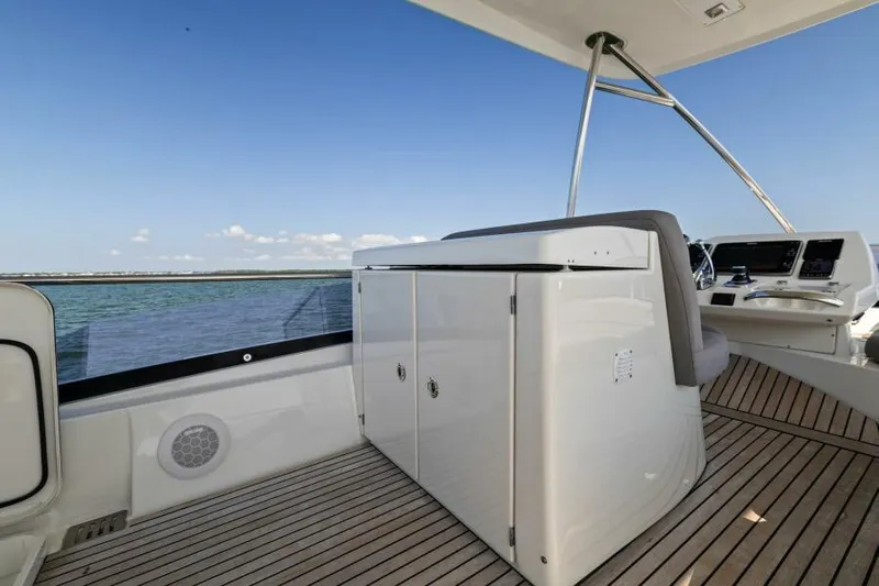 Yee Yee Yacht Photos Pics 