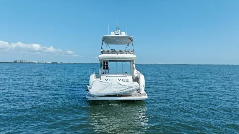 Yee Yee Yacht Photos Pics 