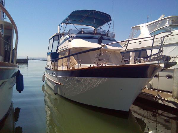 1986 Gold Island / Bell Marine Cockpit Trawler