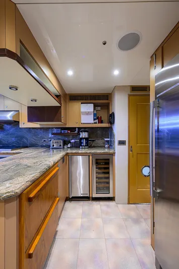 Uh Oh Yacht Photos Pics 