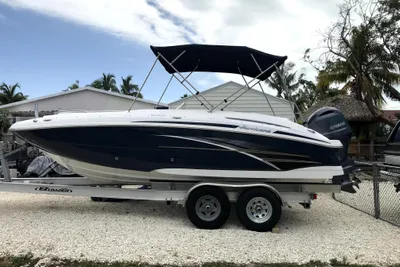 Hurricane SunDeck 2200 OB