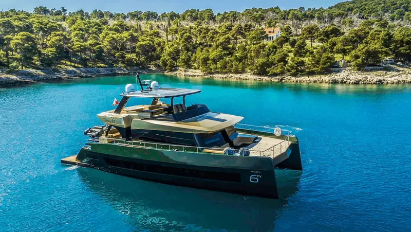 60 Yacht Photos Pics 