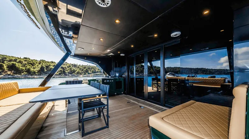 60 Yacht Photos Pics 