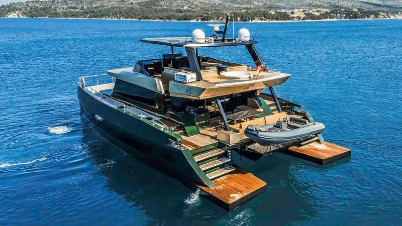 60 Yacht Photos Pics 