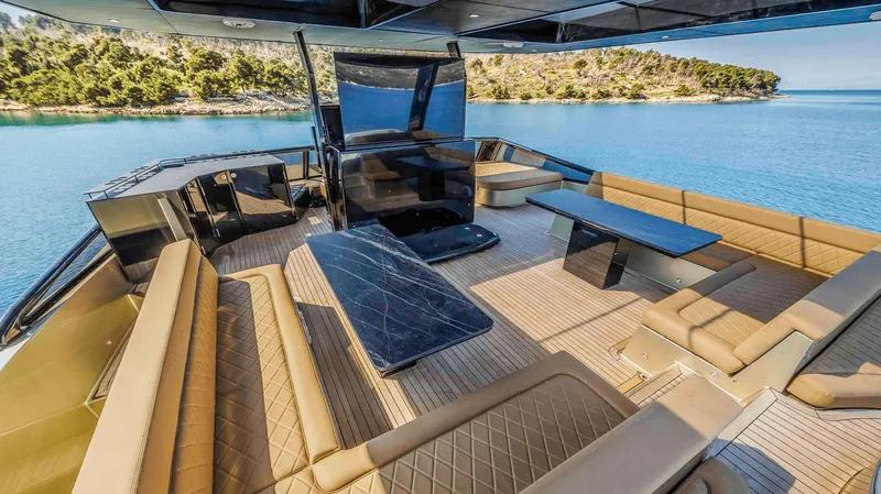 60 Yacht Photos Pics 