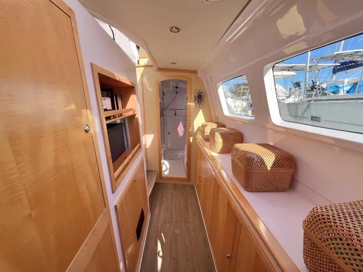 Kestrel Yacht Photos Pics 