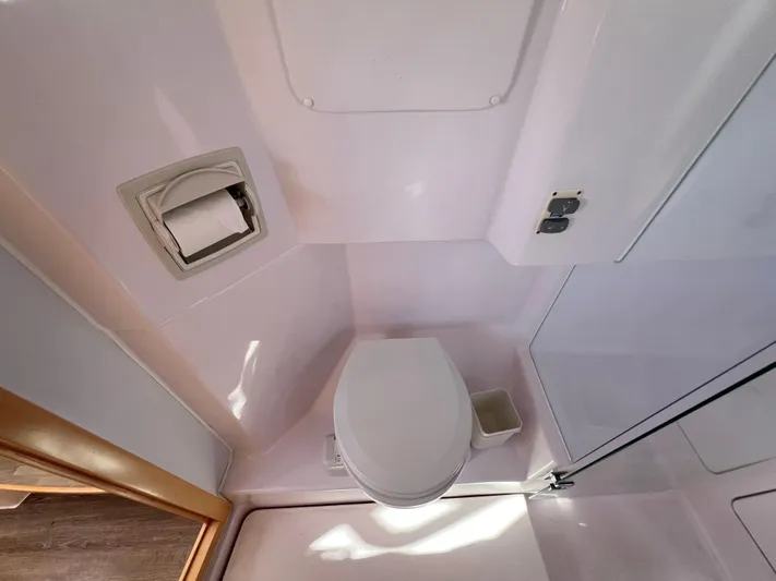 Kestrel Yacht Photos Pics 