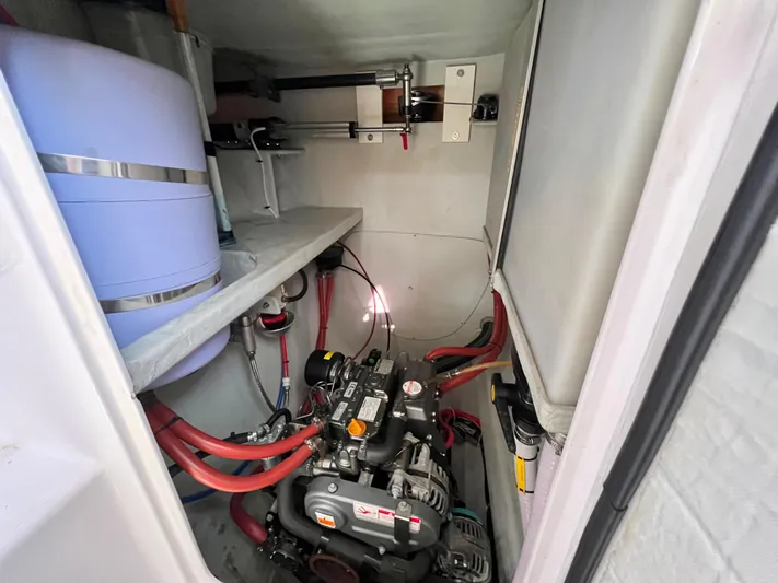 Kestrel Yacht Photos Pics 